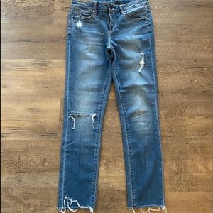 Distressed skinny crop jeans